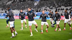 L'échauffement des joueurs de l'OM au stade Vélodrome le 2 mars 2025 avant le match face à Nantes