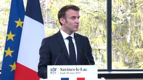 Emmanuel Macron dévoile son "Plan eau" à Savines-le-Lac, dans les Hautes-Alpes, le 30 mars 2023.