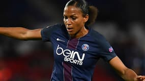 Marie-Laure Delie a lancé la démonstration parisienne à Barcelone, ce samedi, en demi-finale aller de Ligue des champions féminine  (1-3).
