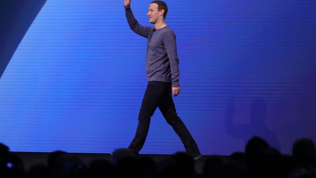 Mark Zuckerberg sur la scène du F8, la grande conférence de Facebook dédiée aux développeurs.