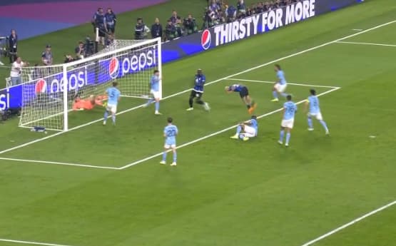 L'action de Dimarco enlevée par Lukaku lors de Manchester City-Inter, 10 mai 2023