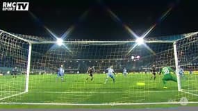 Danemark - Il réalise un arrêt à la Neuer