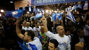 Partisans du Likoud réunis au siège du parti, à Tel Aviv.