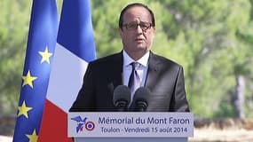 Le président français François Hollande, ce vendredi 15 août au mont Faron, à Toulon.