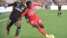 Nantes renversé par Nîmes