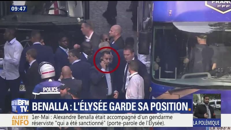 Alexandre Benalla dans le bus des Bleus.