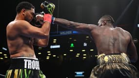 Deontay Wilder (à droite) face à Dominic Breazeale