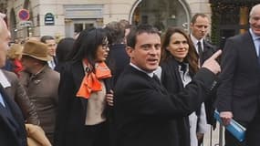 Manuel Valls a ironisé vendredi sur son "trajet" vers l'Elysée, où il se rendait pour le premier Conseil des ministres de l'année.