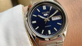 Cette montre Seiko pour homme classique et élégante profite d'un très bon prix