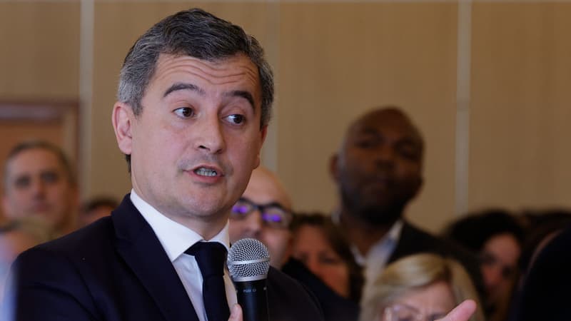 Le ministre de l'Intérieur, Gerald Darmanin, prononce un discours devant les employés de la préfecture de Bobigny (Seine-Saint-Denis), le 15 janvier 2024.