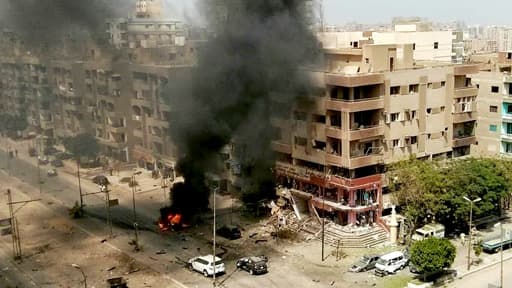 L'attentat s'est produit dans le faubourg de Nasr City, au Caire, ce jeudi matin. (Image d'un témoin sur place)