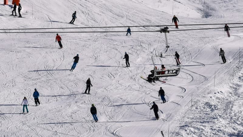 États-Unis: un skieur sauve miraculeusement un homme enseveli sous 1,80 mètre de neige