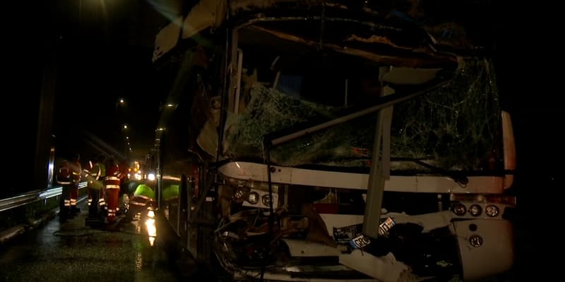 Un accident entre deux bus et un poids lourd a fait 23 blessés le 26 avril 2024, sur l’A216 à hauteur de Calais
