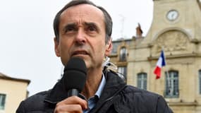 Robert Ménard à Béziers face aux journalistes. 