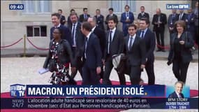 Après deux ans passé à l'Elysée, le Président a perdu une grande partie de sa garde rapprochée