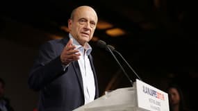 Alain Juppé en meeting à Paris, le 8 octobre 2016.