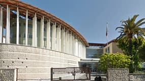 L'homme s'est évadé de ce palais de justice, à Grasse.