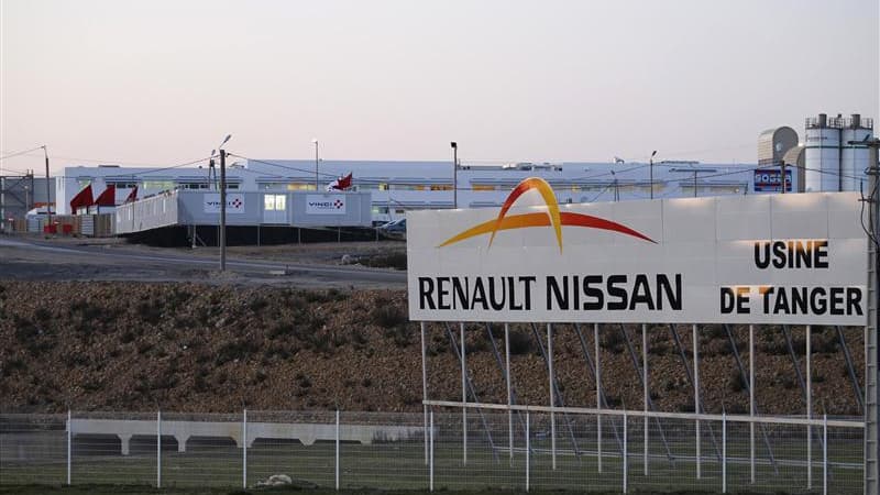 L'usine Renault de Melloussa, près de Tanger, inaugurée jeudi. L'ouverture de ce site géant au Maroc illustre le gouffre qui existe entre les paroles et les actes du gouvernement français qui, en tant qu'actionnaire du constructeur français, aurait pu l'e