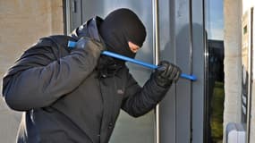 Dites stop aux cambriolages ; avec votre système de télésurveillance Homiris, des professionnels assurent votre sécurité 
