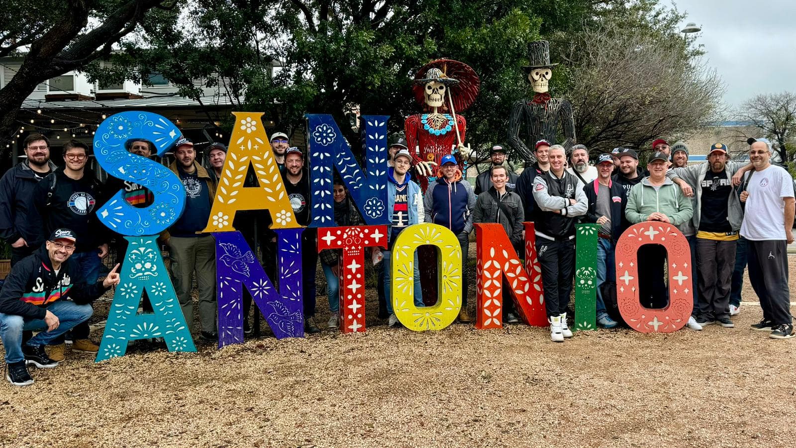 L'association Spurs Nation France en voyage à San Antonio entre le 23/01 et le 31/01/2023 L'association Spurs Nation France en voyage à San Antonio entre le 23/01 et le 31/01/2023