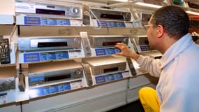 Au début des années 2000, les magasins d'électronique disposaient encore de larges rayons consacrés aux magnétoscopes.