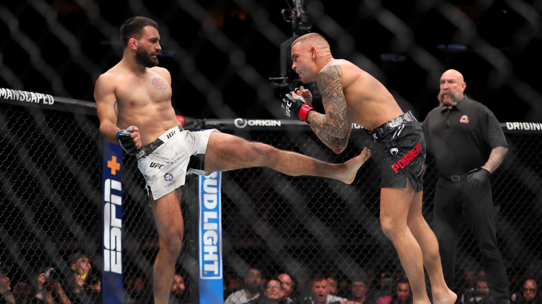 UFC Salahdine Parnasse dément avoir transmis un staphylocoque à Benoît Saint Denis
