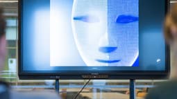 Des élèves pendant un cours sur l'intelligence artificielle à l'école X11 d'Utrecht (Pays-Bas).