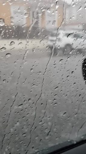 Pluie et grêle à Roanne - Témoins BFMTV