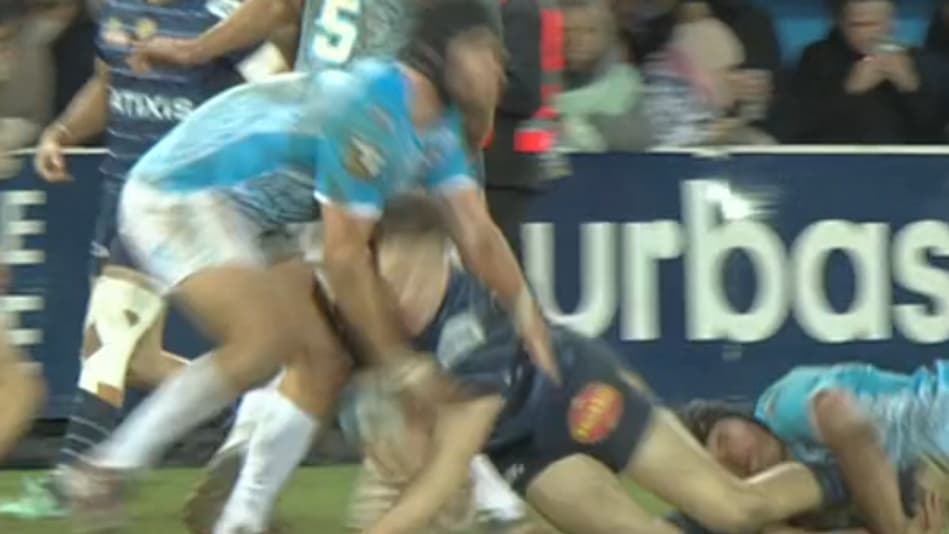 L'action du placage et du choc subit par Sam James à la 80e minute face à Jon Serfontein pour la toute dernière action de la rencontre.