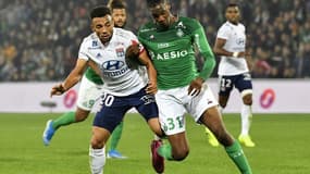 Marçal et Abi en duel lors du derby Saint-Etienne-Lyon
