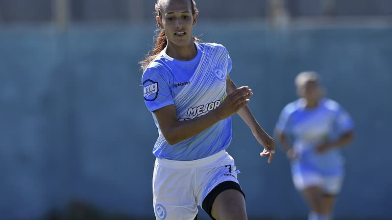 Mara Gomez, première footballeuse transgenre dans l'élite argentine