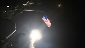 Une image fournie par la marine américaine, montrant un missile lancé depuis l'USS Porter, et dirigé vers la Syrie, le 7 avril 2017