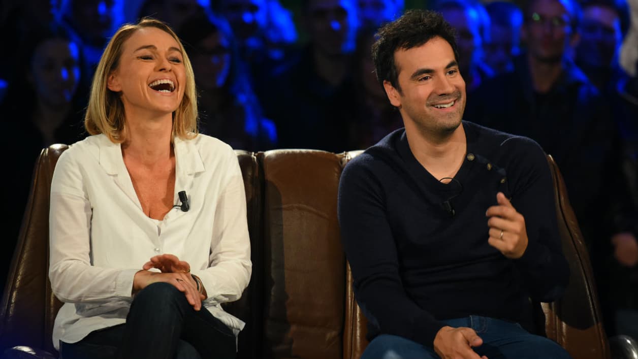 Cécile de Ménibus et Alex Goude étaient les invités du dernier épisode de Top Gear France saison 3. Cécile de Ménibus et Alex Goude étaient les invités du dernier épisode de Top Gear France saison 3.