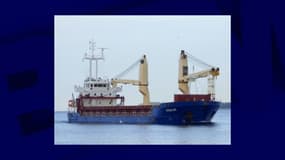 Un cargo chargé de nitrate d'ammonium en difficulté en baie de Saint-Brieux, lundi 9 décembre 2019.