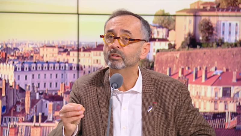 "J'apprends d'elle": Robert Ménard écrit à sa fille qui n'a pas les mêmes idées que lui, dans "Lettre à Clara"