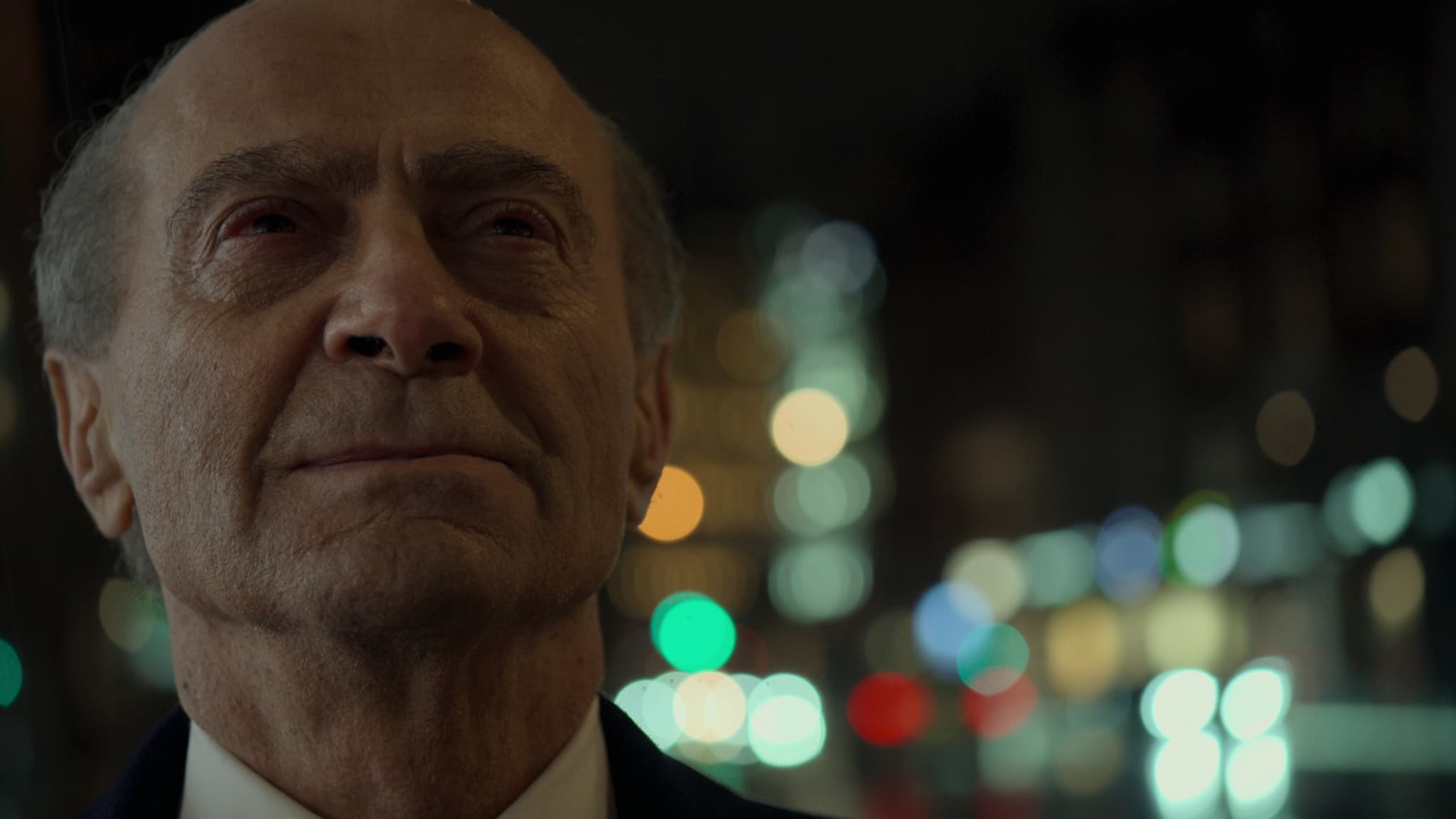 Salim Daw, dans le rôle de Mohamed Al-Fayed dans The Crown, saison 6.