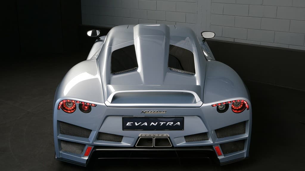 La EV-R sera une version encore plus radicale de l'Evantra, possiblement la voiture la plus puissante jamais produite en Italie. 