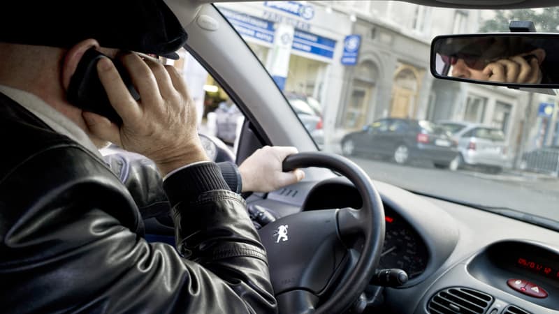 Le gouvernement veut éradiquer l'usage du portable au volant et ce même avec les kits mains libres