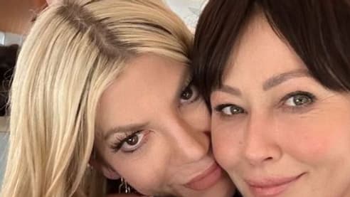 Tori Spelling et Shannen Doherty. Tori Spelling et Shannen Doherty.
