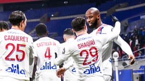 Xherdan Shaqiri et Moussa Dembélé lors de OL-OM, le 1er février 2022