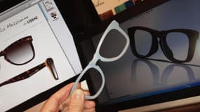 Dans l'atelier de Clamart, des artisans de Lissac fabriquent des lunettes sur mesure à partir de 520 euros. 