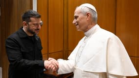 Le pape Léon XIV rencontre le président ukrainien Volodymyr Zelensky, une première depuis son élection, au Vatican, le 18 mai 2025