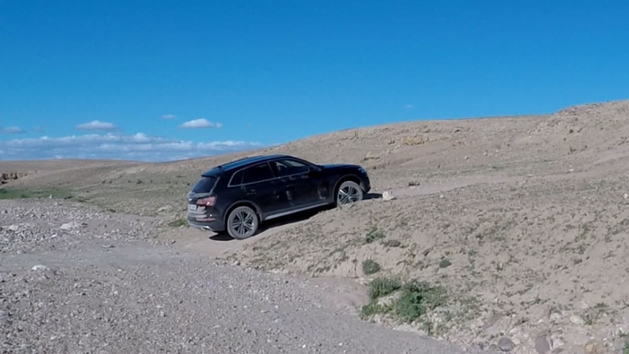 Notre Q5 a franchi sans problème les passages les plus complexes de notre parcours. Notre Q5 a franchi sans problème les passages les plus complexes de notre parcours.