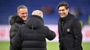 Luis Enrique en train de discuter avec Paulo Fonseca avant un match OL-PSG en Ligue 1, février 2025