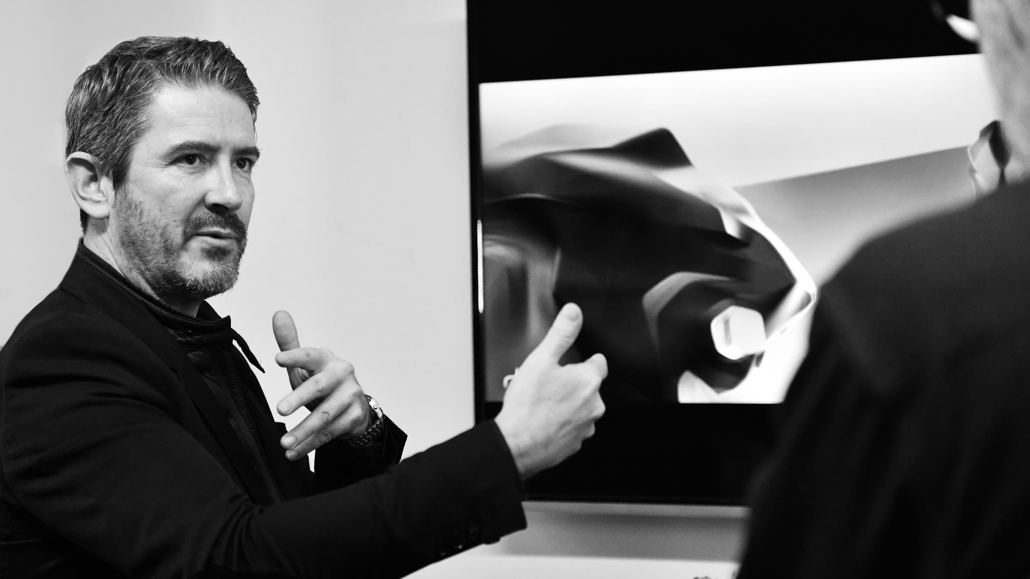 Gilles Vidal, chef du design de Peugeot, vient de rejoindre Renault. Gilles Vidal, chef du design de Peugeot, vient de rejoindre Renault.