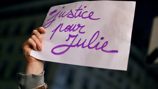 Plus de 300 personnes se sont réunies dimanche place Saint-Michel en soutien à "Julie"