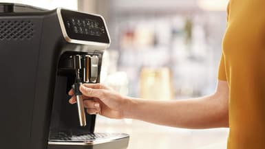 Elle est de retour ! Cette machine à café à grain d'une grande marque revient en promo pour les soldes
