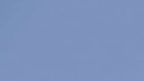 Une clôture grillagée est déjà installée le long de la rocade située à proximité de la jungle de Calais