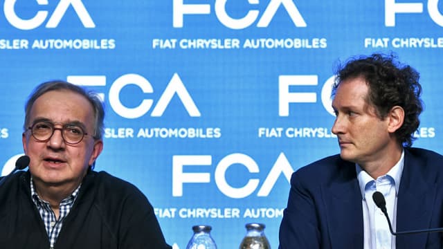 Sergio Marchionne (à gauche), l'homme-clé de Fiat, Ferrari et CNH Indistrial, et John Elkann.