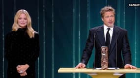 Virginie Efira et Brad Pitt avant de remettre un César d'honneur à David Fincher